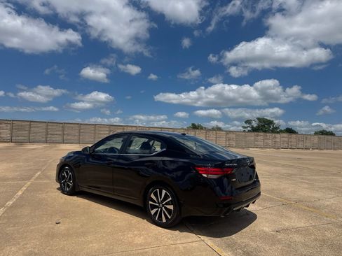 Certified 2025 Nissan Sentra SV FWD image 15