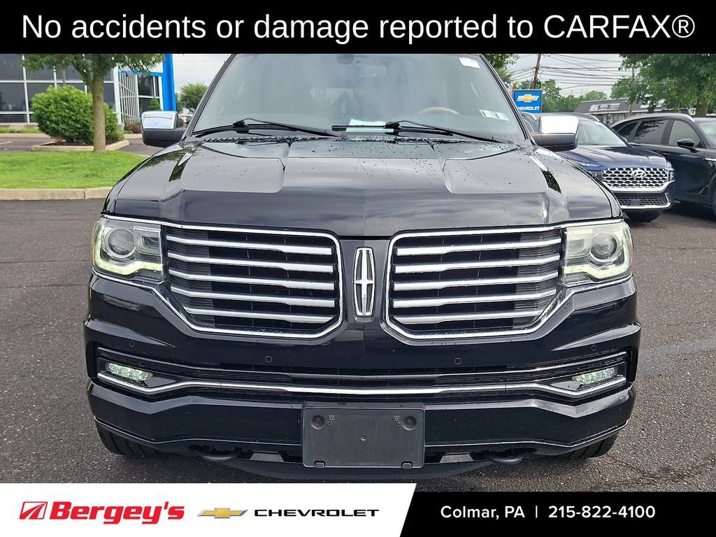 Used 2017 Lincoln Navigator Reserve AWD/4WD image 2