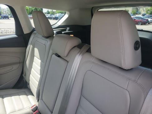 Used 2017 Ford Escape Titanium FWD image 25