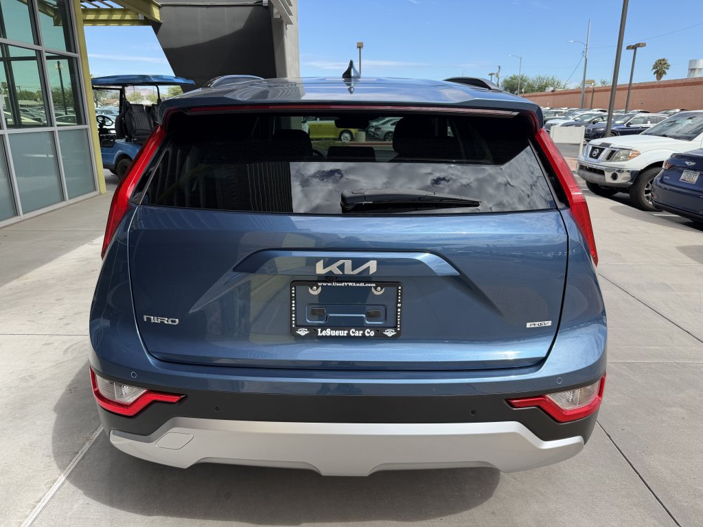 Used 2023 Kia Niro EX FWD image 13