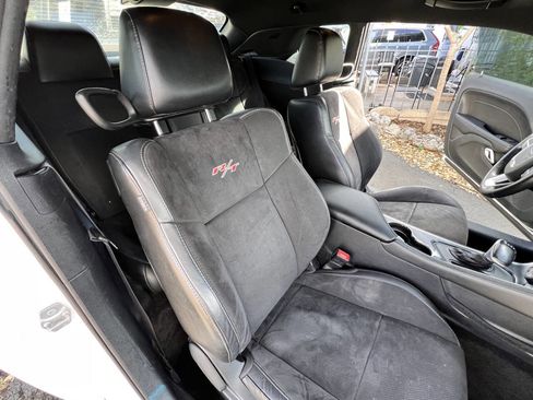 Used 2016 Dodge Challenger R/T Plus image 21