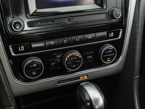 Used 2016 Volkswagen Passat 1.8T S w/ Lighting Package (P06) image 22