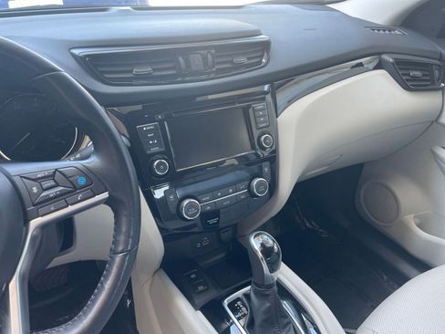 Used 2022 Nissan Rogue Sport SL image 17