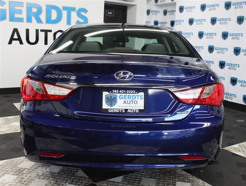 Used 2012 Hyundai Sonata Limited FWD image 3
