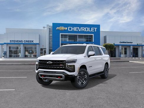 New 2026 Chevrolet Suburban Z71 w/ Comfort Package AWD/4WD image 8