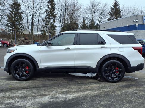 Certified 2022 Ford Explorer ST w/ Equipment Group 401A image 7