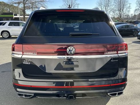 Certified 2025 Volkswagen Atlas SEL Premium R-Line AWD/4WD image 4