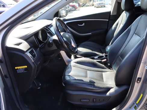 Used 2014 Hyundai Elantra GT w/ Option Group 03 image 7