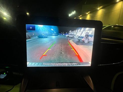 Used 2021 Ford Explorer XLT w/ Equipment Group 202A image 18