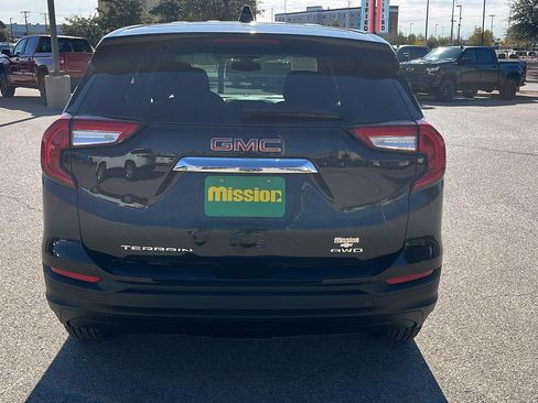 Certified 2024 GMC Terrain SLE image 7