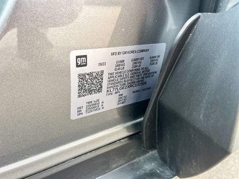 Used 2024 Chevrolet Trax RS FWD image 31