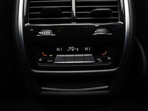 Used 2020 BMW X7 xDrive40i w/ Premium Package image 49