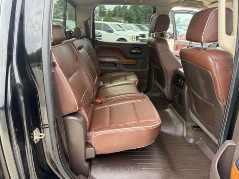 Used 2015 Chevrolet Silverado 1500 High Country w/ High Country Premium Package AWD/4WD image 19
