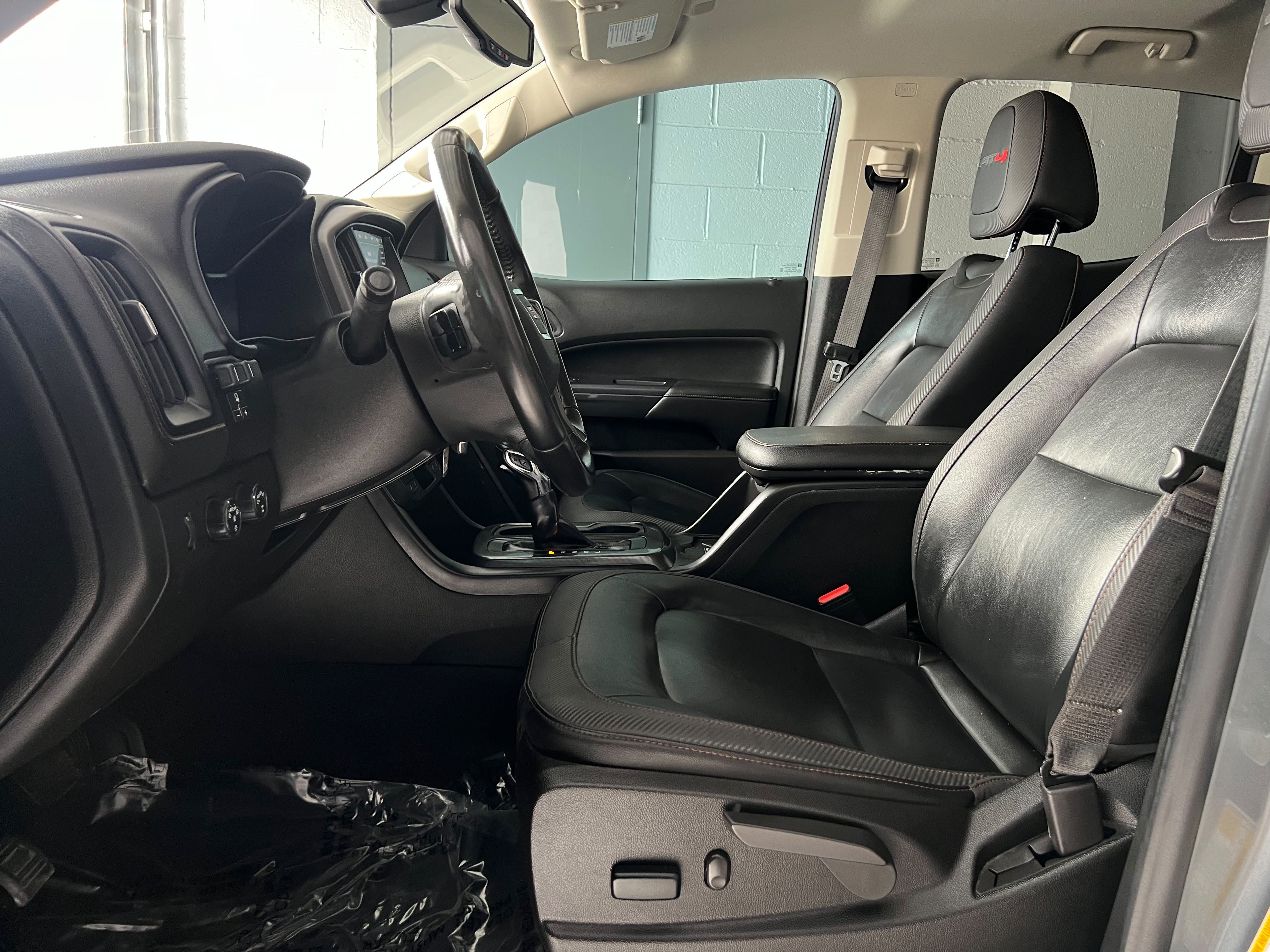 Used 2022 GMC Canyon AT4 w/ Trailering Package AWD/4WD image 12