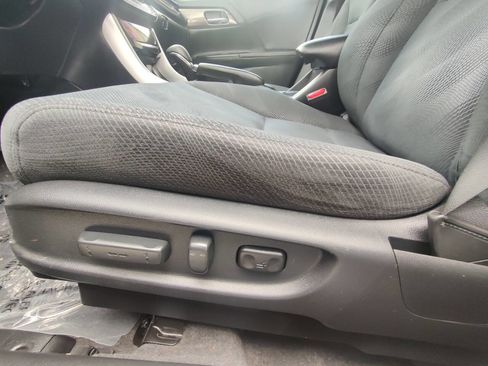 Used 2017 Honda Accord Hybrid Sedan image 15