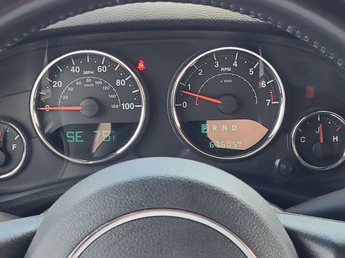 Used 2015 Jeep Wrangler Sport w/ Quick Order Package 24S AWD/4WD image 18