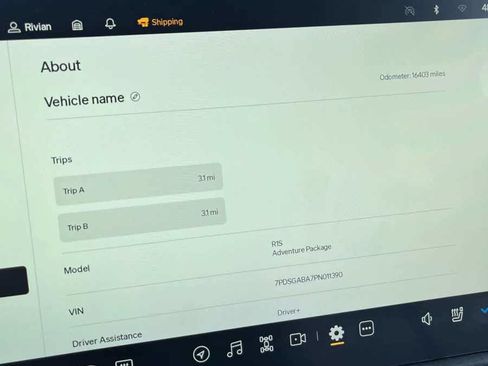 Used 2023 Rivian R1S Adventure image 9