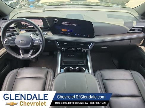 Certified 2025 Chevrolet Suburban Z71 AWD/4WD image 22