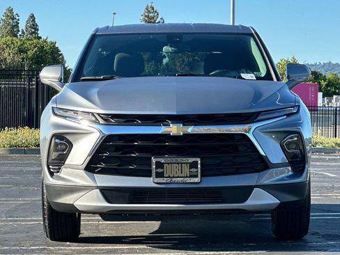 Used 2025 Chevrolet Blazer LT AWD/4WD image 9