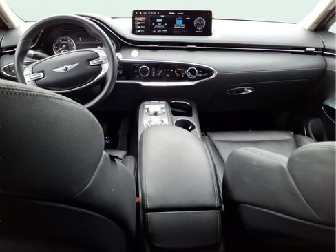 Used 2025 Genesis GV70 2.5T AWD/4WD image 13