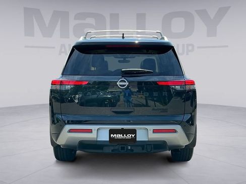Used 2024 Nissan Pathfinder Platinum AWD/4WD image 4