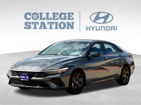 Used 2026 Hyundai Elantra Sport FWD image 6