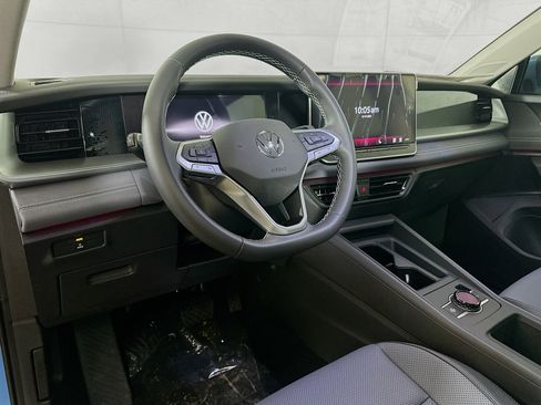 New 2026 Volkswagen Tiguan SE image 9