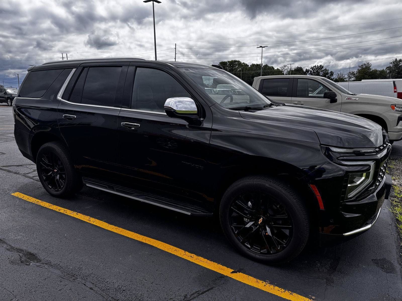 Used 2026 Chevrolet Tahoe Premier AWD/4WD image 8
