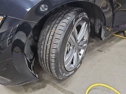 Used 2024 Volkswagen Jetta SE image 31