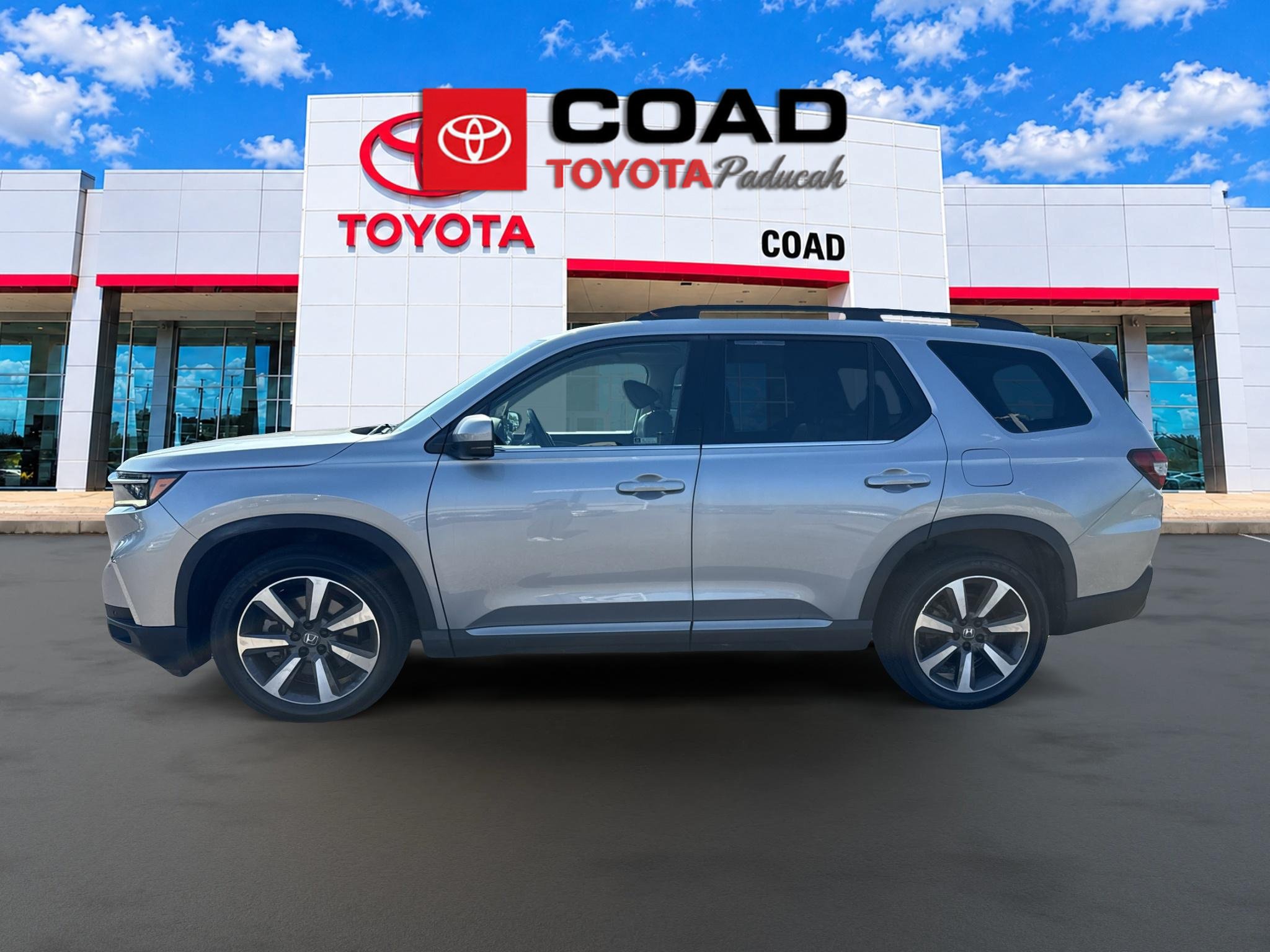 Used 2023 Honda Pilot Elite image 2