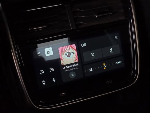 Used 2022 Rivian R1T Adventure image 16