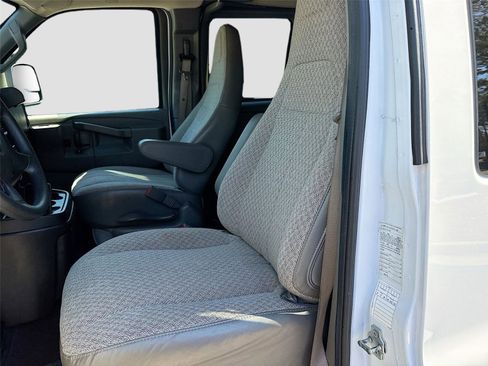 Used 2023 Chevrolet Express 3500 LT w/ LT Preferred Equipment Group image 20