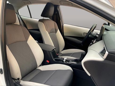 Used 2026 Toyota Corolla LE FWD image 9