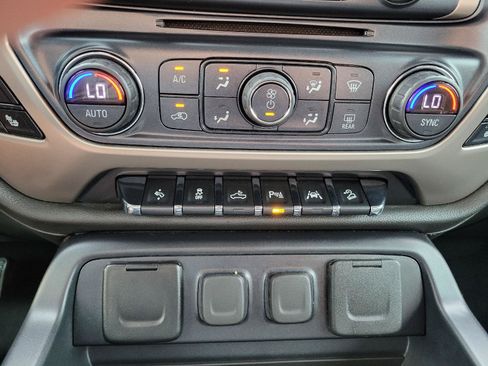 Used 2018 GMC Sierra 1500 Denali AWD/4WD image 22