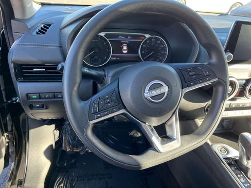 Used 2025 Nissan Sentra SV image 37