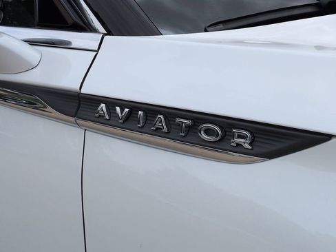 Used 2025 Lincoln Aviator Reserve w/ Illumination Package AWD/4WD image 12