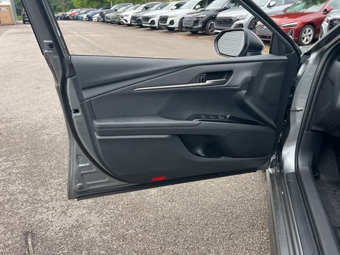 Used 2026 Toyota Camry SE FWD image 25