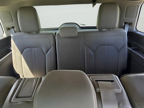 Used 2020 Ford Expedition Limited w/ Equipment Group 302A AWD/4WD image 25