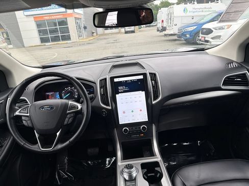 Used 2024 Ford Edge SEL AWD/4WD image 11