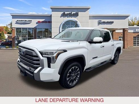 Used 2024 Toyota Tundra Limited AWD/4WD image 4