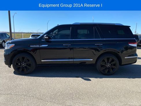 Used 2022 Lincoln Navigator Reserve w/ Equipment Group 201A AWD/4WD image 3