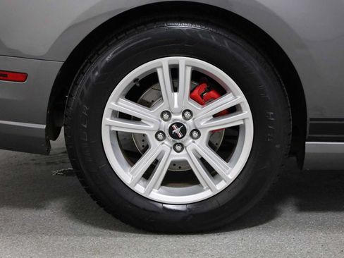Used 2014 Ford Mustang Coupe RWD image 30