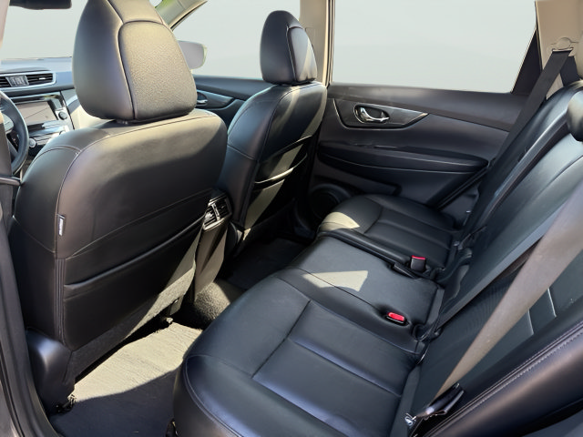 Used 2016 Nissan Rogue SL AWD/4WD image 15
