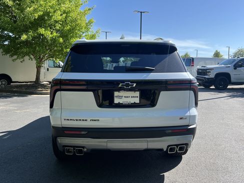 New 2026 Chevrolet Traverse Z71 w/ Enhanced Driving Package AWD/4WD image 8