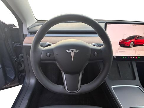 Used 2023 Tesla Model 3 Standard Range RWD image 12