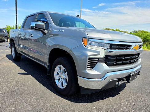 Used 2025 Chevrolet Silverado 1500 LT AWD/4WD image 14