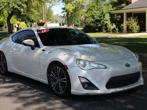 Used 2014 Scion FR-S image 26