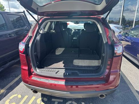 Used 2017 Chevrolet Traverse LT AWD/4WD image 6