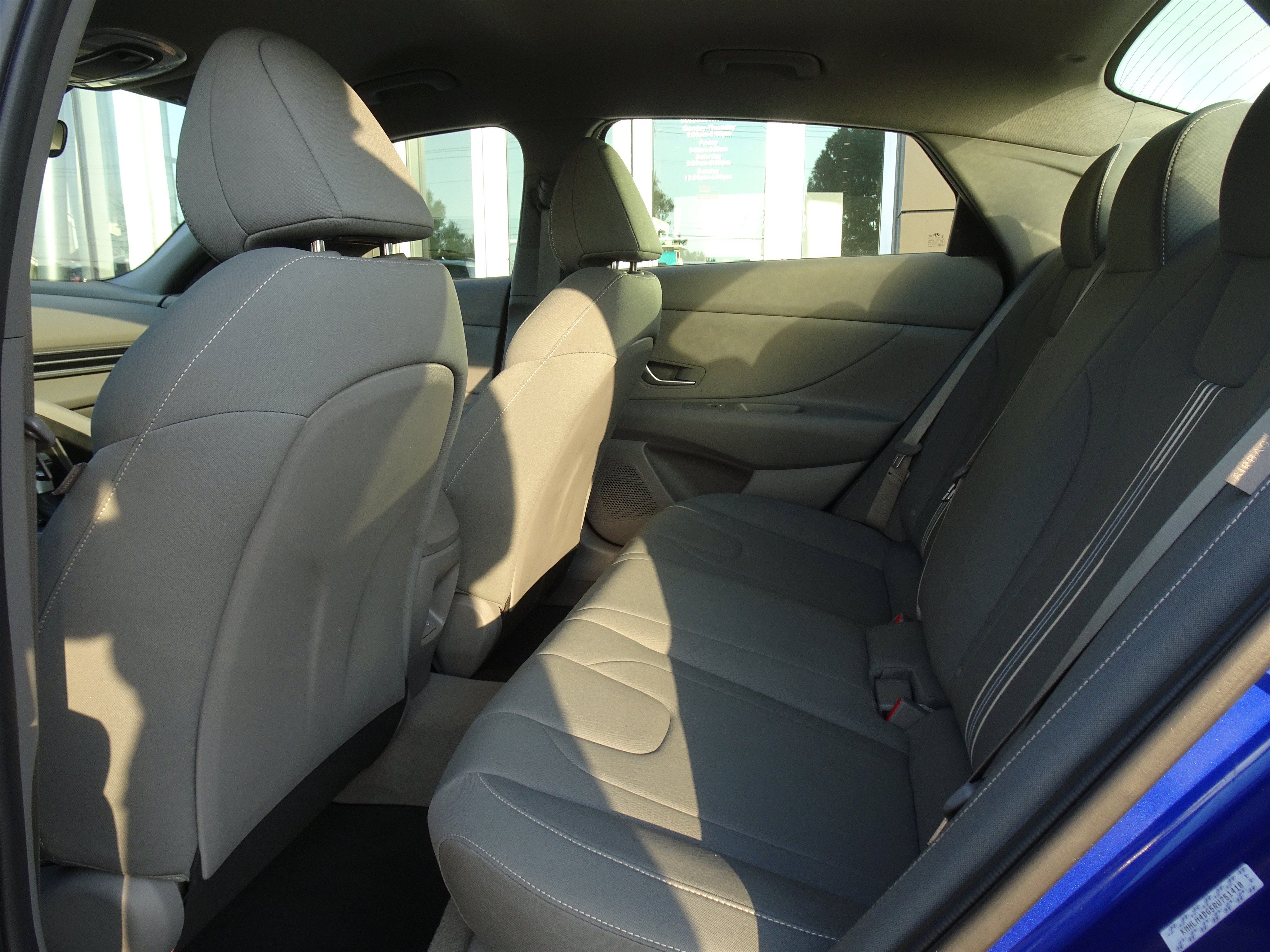 Used 2024 Hyundai Elantra SEL FWD image 14