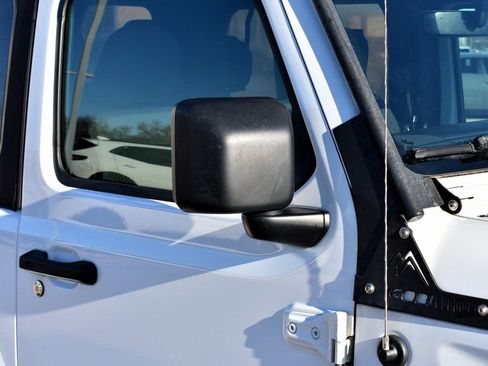 Used 2021 Jeep Wrangler Sport S image 8